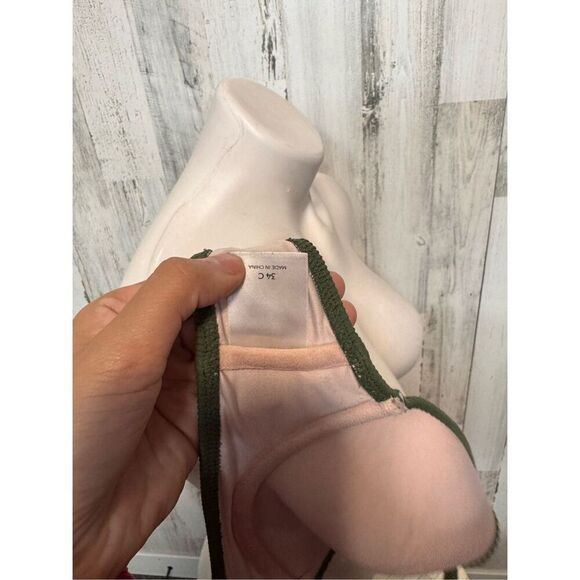 Green swimsuit bikini top size 34C - Picture 7 of 7